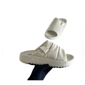 UGG Men's Maxxer White 3M Thinsulate
Slides Sandal
